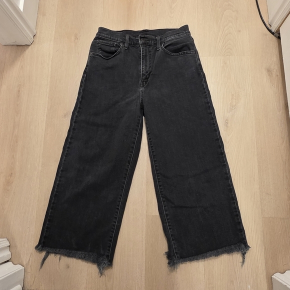 Levi's Gray White Leg High Rise Cropped Raw Hem Grunge Casual Jeans Size 27 - Picture 1 of 9